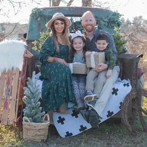 Meet your Posher, Nyomi